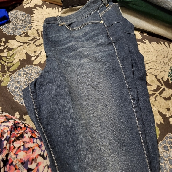 Jeans - Picture 2 of 2